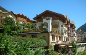 Hotel Alpotel Dolomiten - Molveno-1